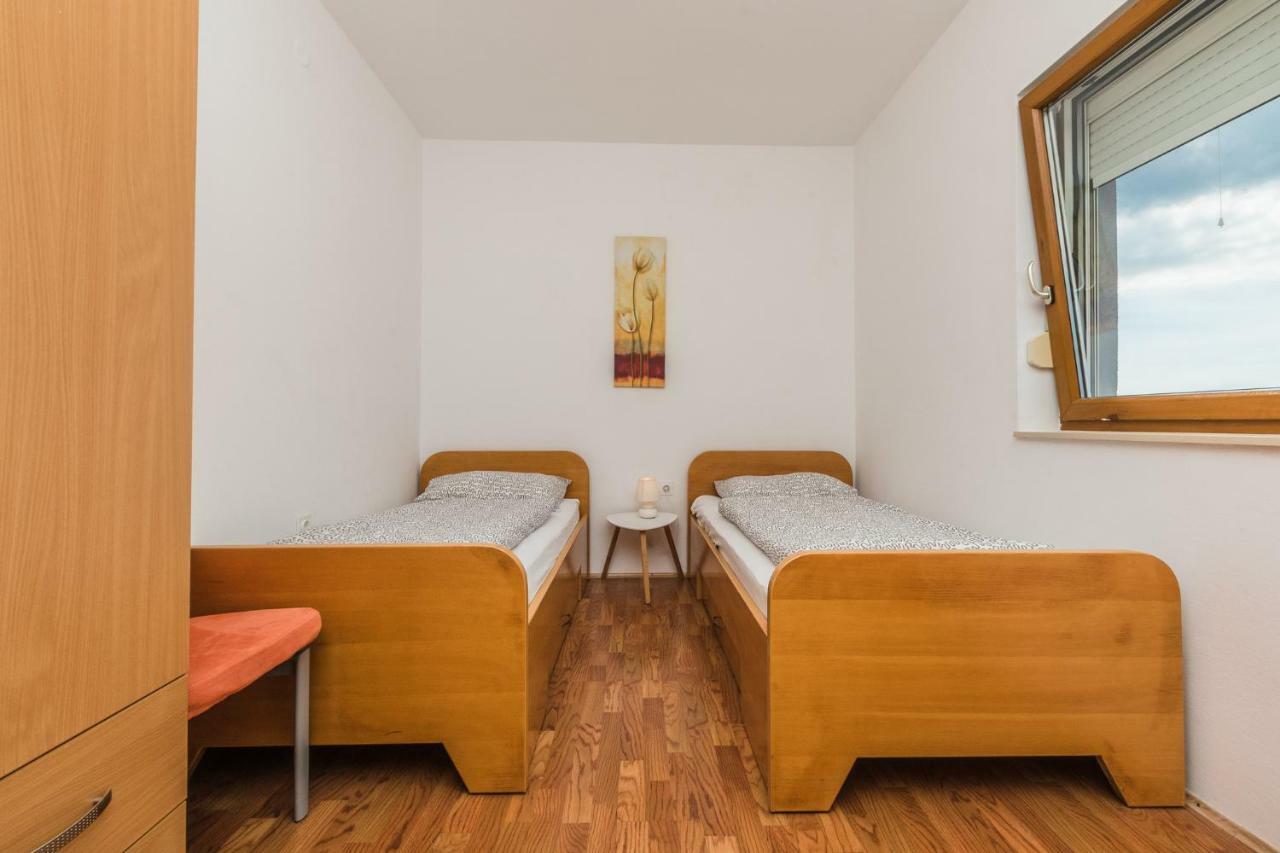 Apartment Matosic ซริกเวนิซา ภายนอก รูปภาพ